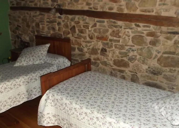 El Hayedo Сasa de vacaciones Pineda de la Sierra